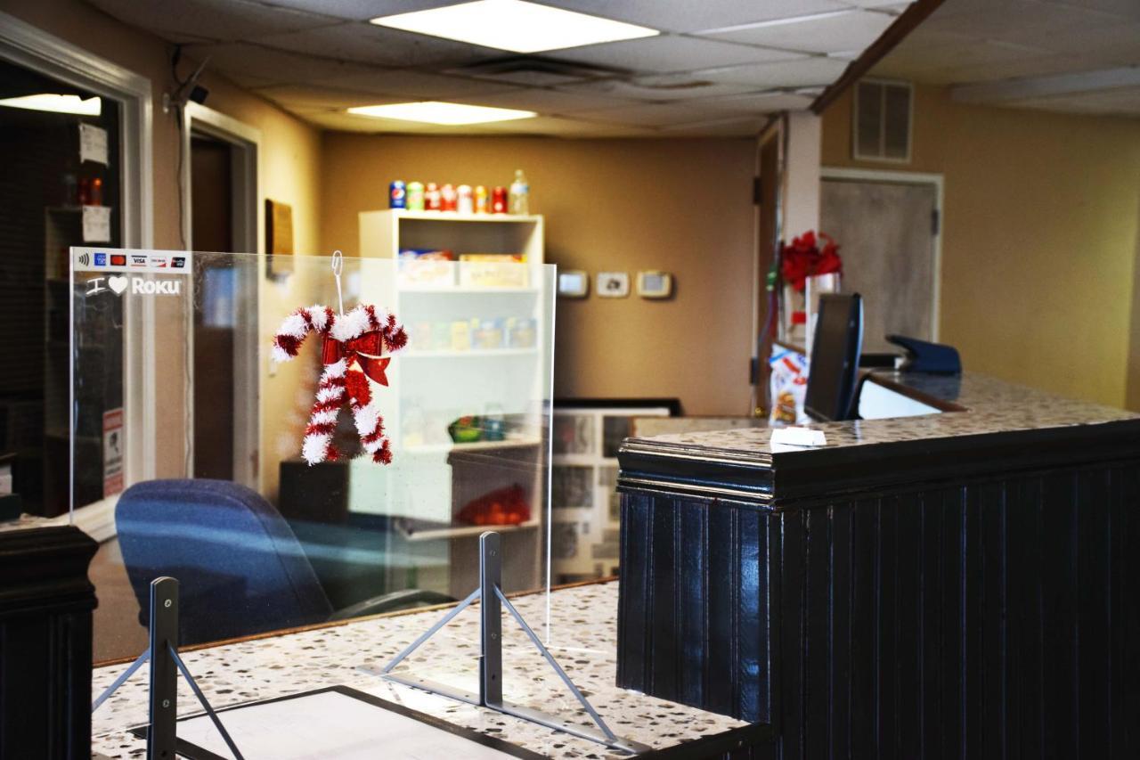 American Best Inn By Oyo I-35 Perry Near Lake Mcmurtry Экстерьер фото